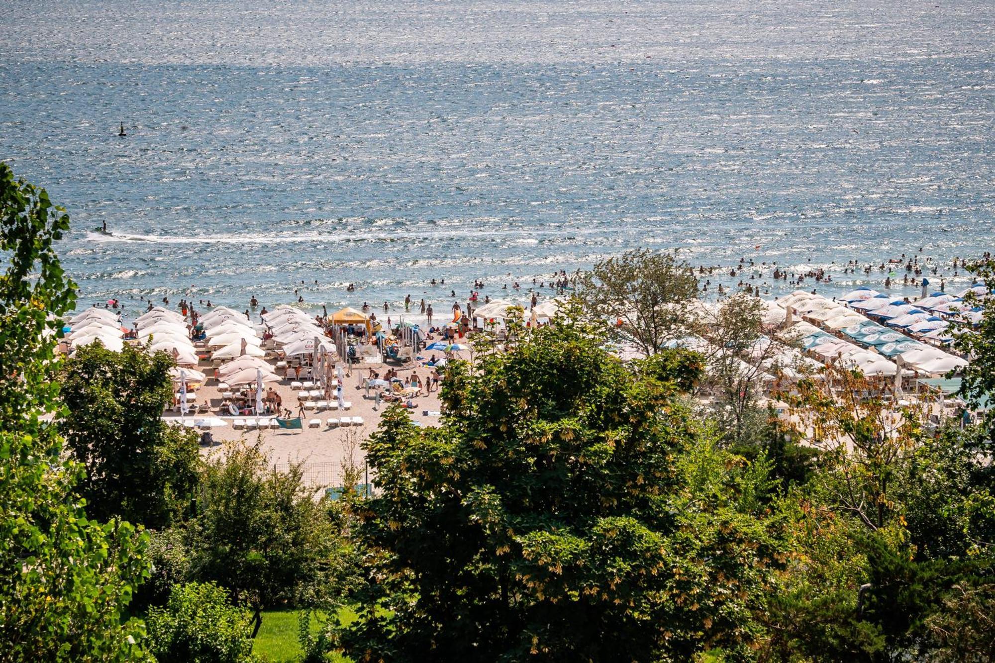 Amaris Aparthotel Eforie Nord Exteriör bild